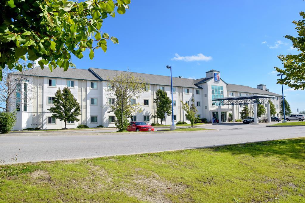 Motel 6-Whitby, On - Toronto East מראה חיצוני תמונה