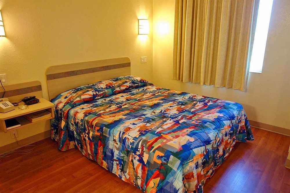 Motel 6-Whitby, On - Toronto East מראה חיצוני תמונה
