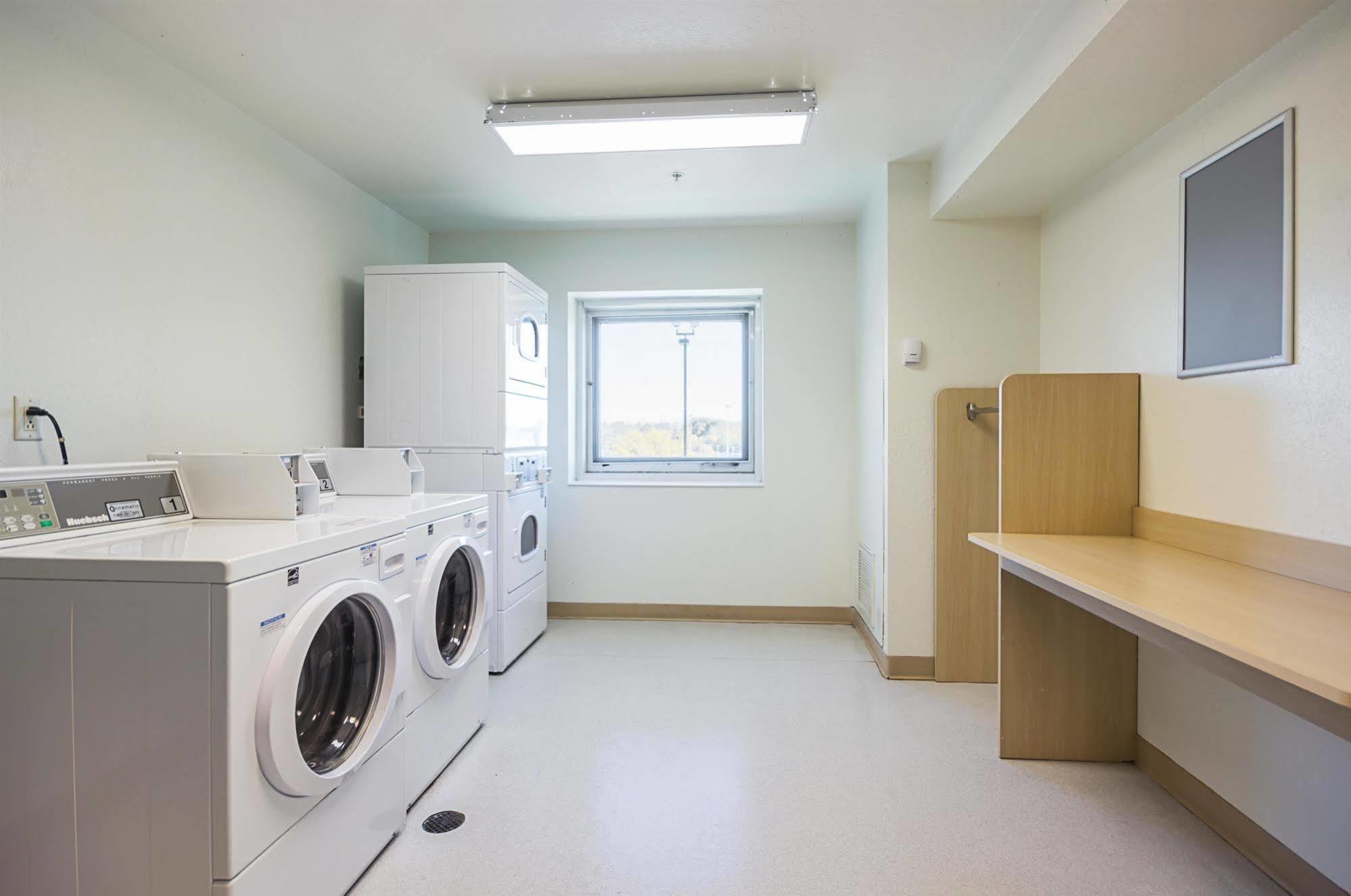 Motel 6-Whitby, On - Toronto East מראה חיצוני תמונה