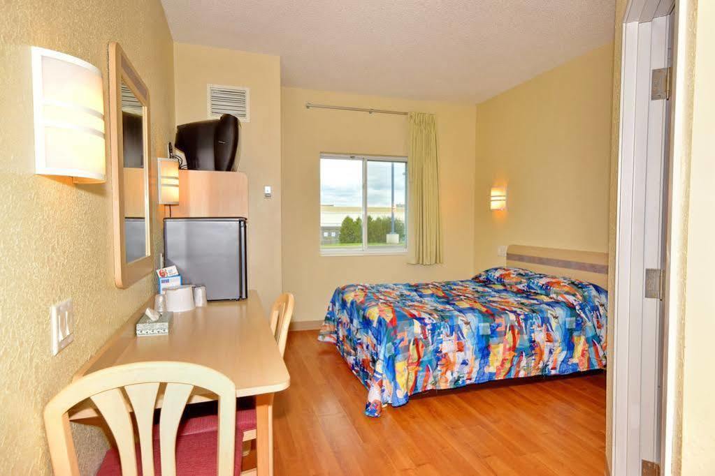 Motel 6-Whitby, On - Toronto East מראה חיצוני תמונה